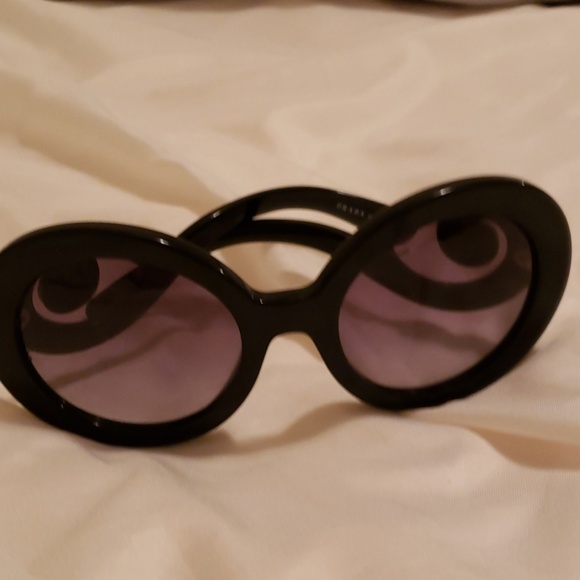 Sunglasses - Picture 5 of 7